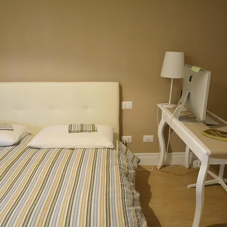 Unyca - Lovely In Porta Romana Apartment